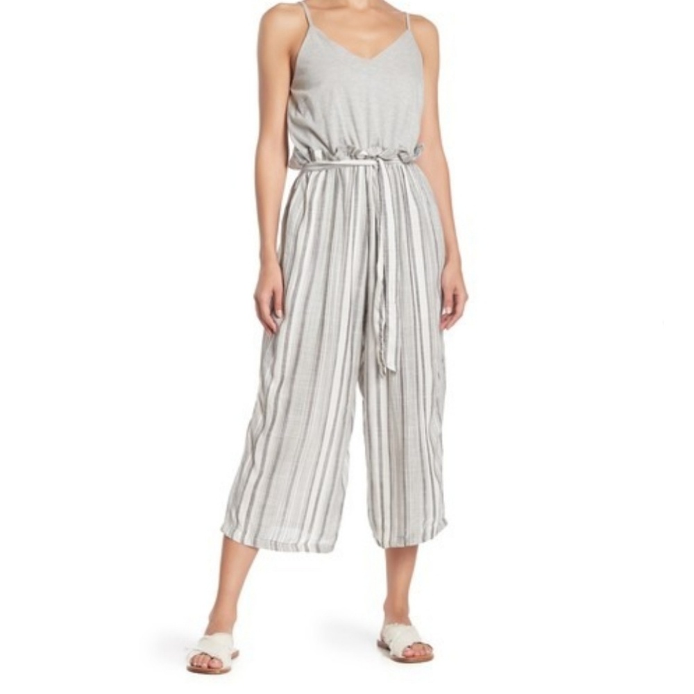🆕️V-neck Striped Paperbag Jumpsuit